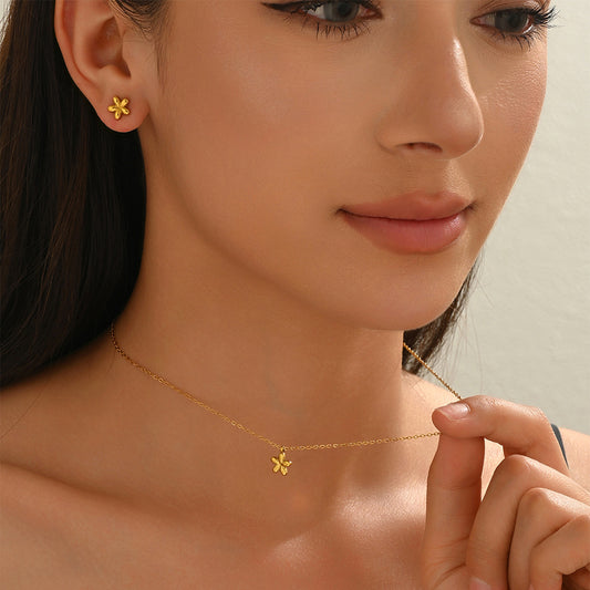Lxalry 18K Gold Floral Jewelry Set | Necklace & Stud Earrings