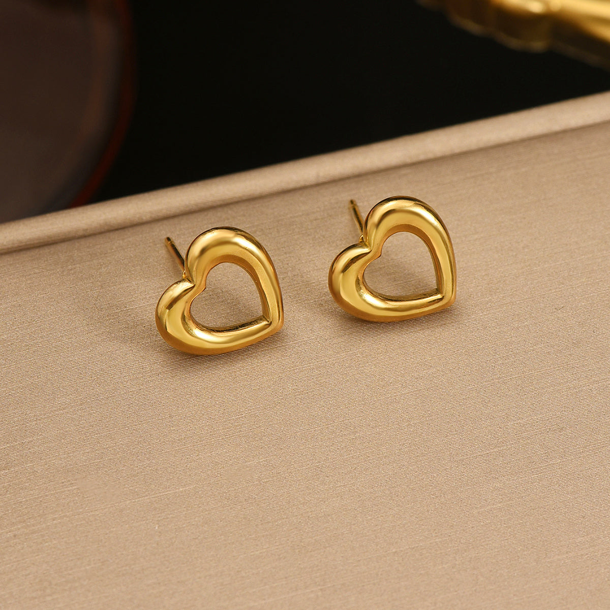 18K Gold Heart Earrings | Hypoallergenic Gift for Women