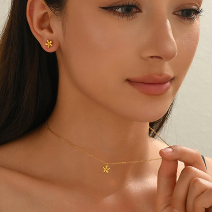 Lxalry 18K Gold Floral Jewelry Set | Necklace & Stud Earrings