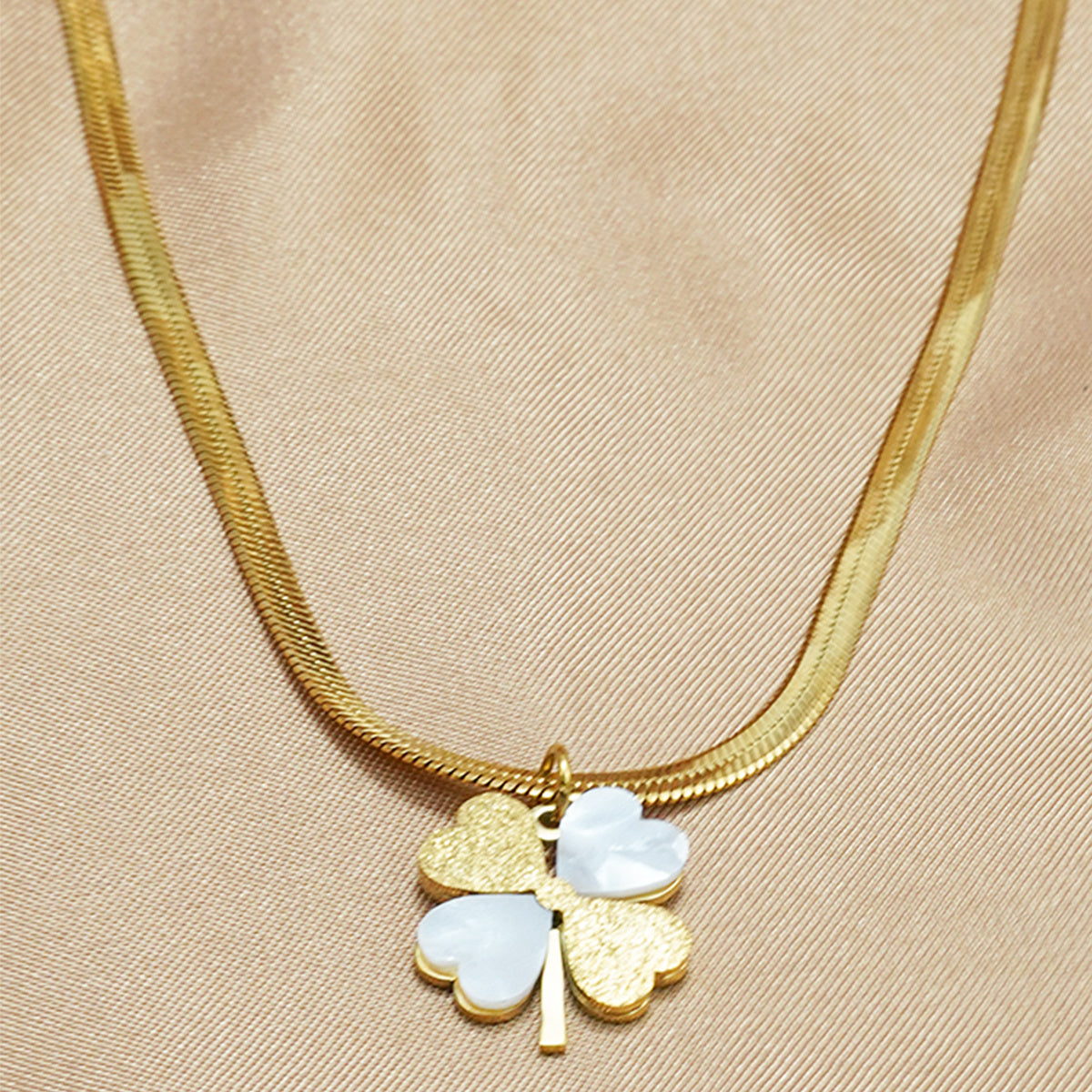 18K Gold Clover Necklace Free Gift for Women