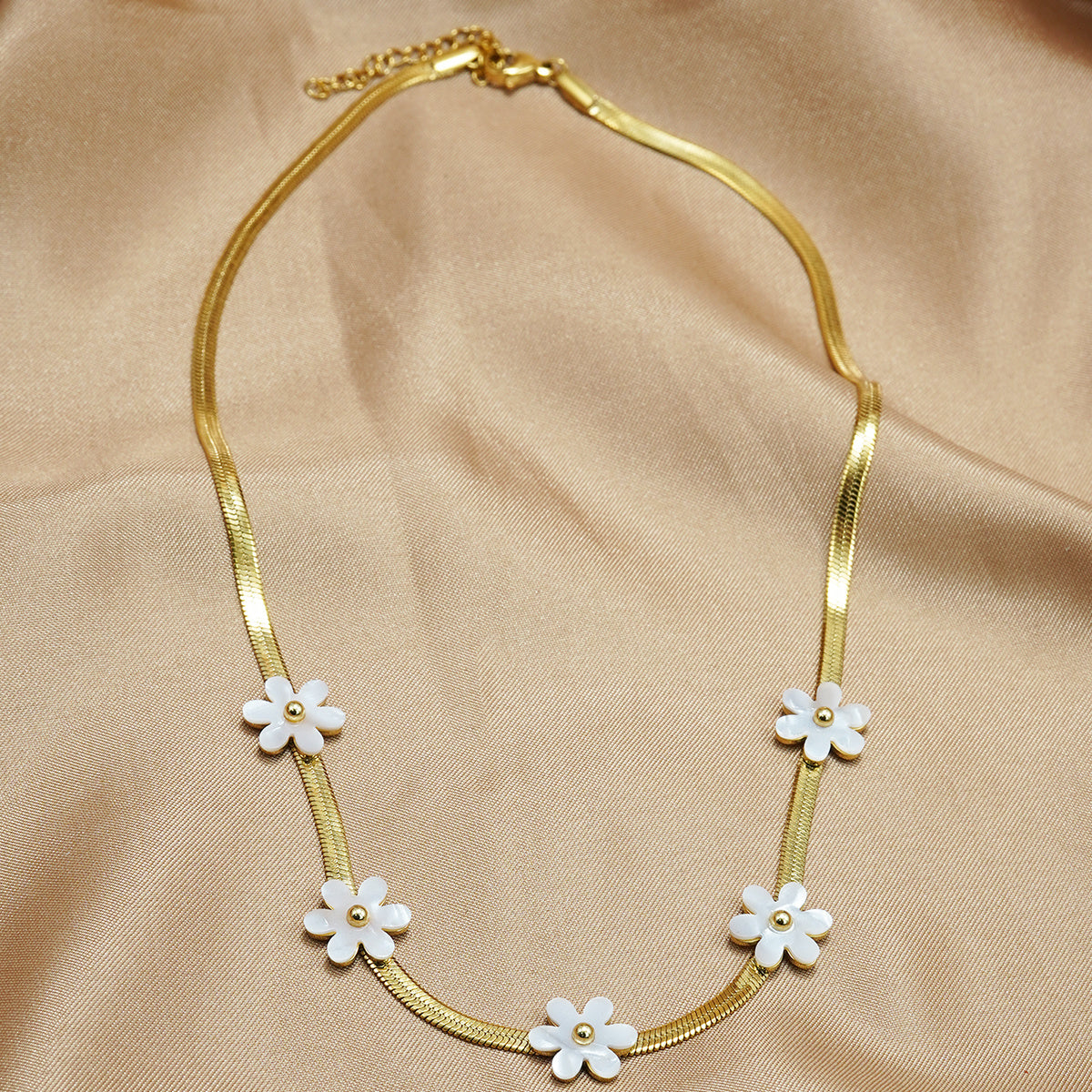 18K Gold Boho Blossom Necklace Hypoallergenic Stainless Steel