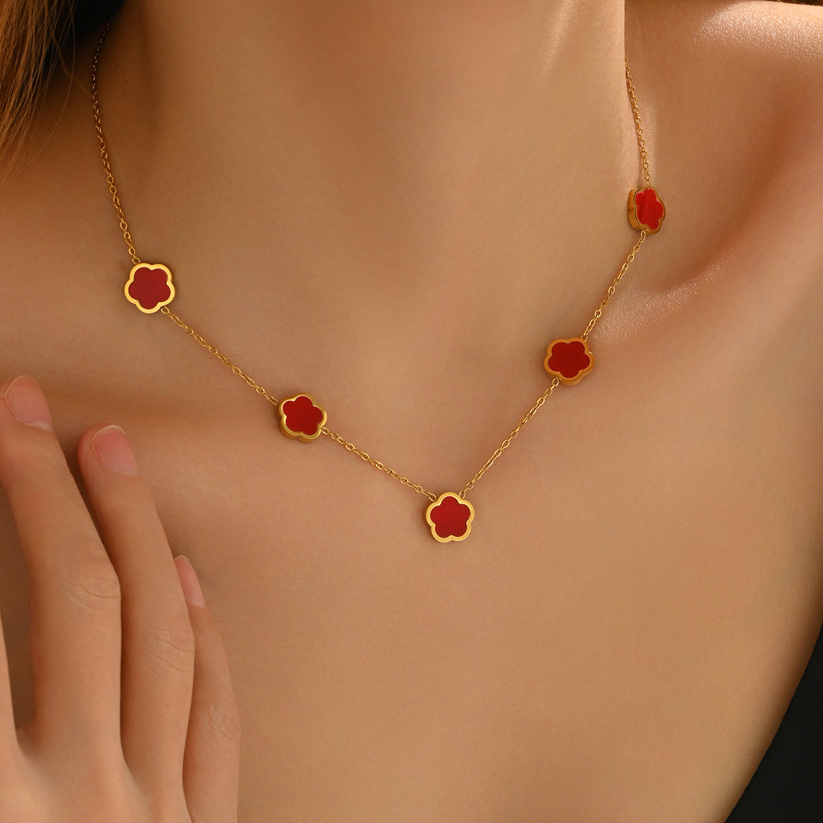 18K Gold Clover Necklace | Minimalist Luxury Gift Women