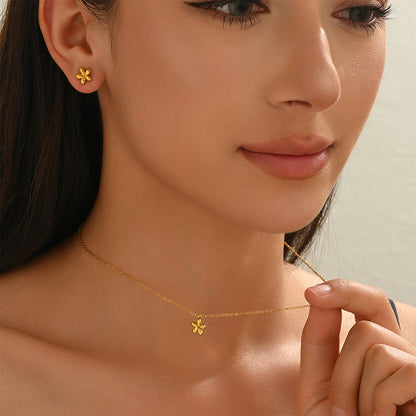 Lxalry 18K Gold Floral Jewelry Set | Necklace & Stud Earrings