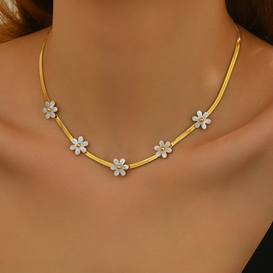 18K Gold Boho Blossom Necklace Hypoallergenic Stainless Steel