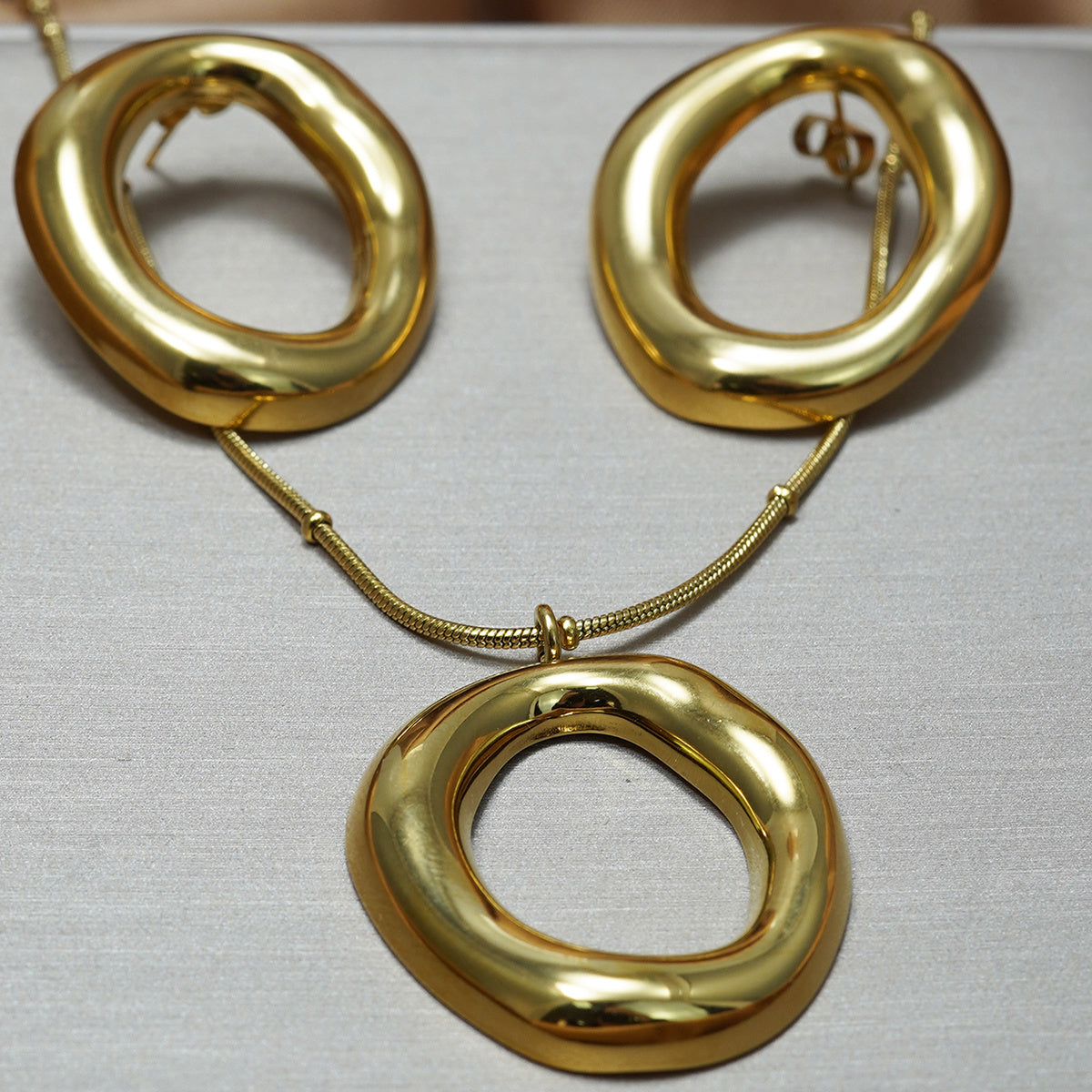 18K Gold Organic Round Jewelry Set | Evening Luxury Gift