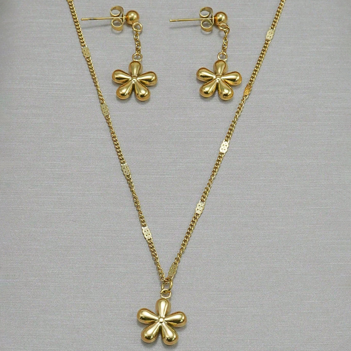 18K Lxalry Gold Floral Necklace & Earrings | Luxury Gift Set